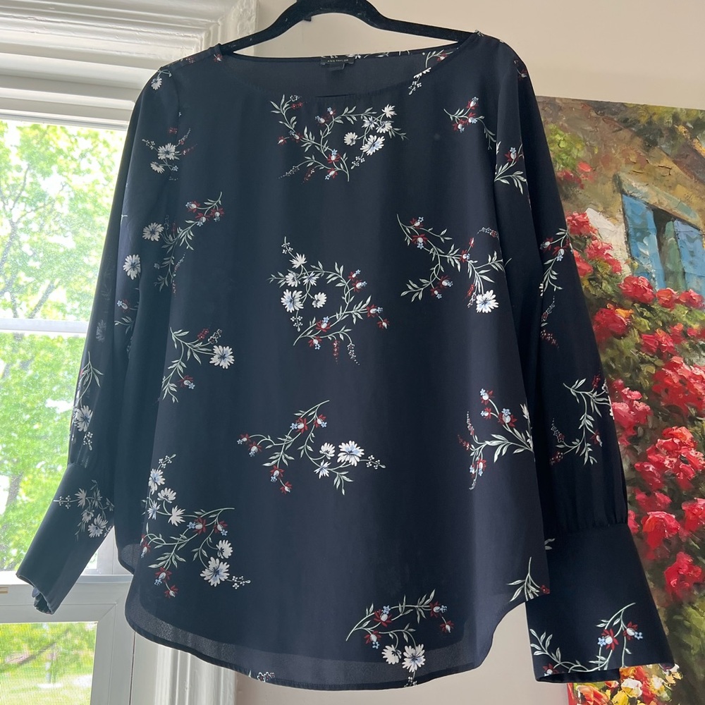 Ann Taylor floral blouse with long sleeve cuffs